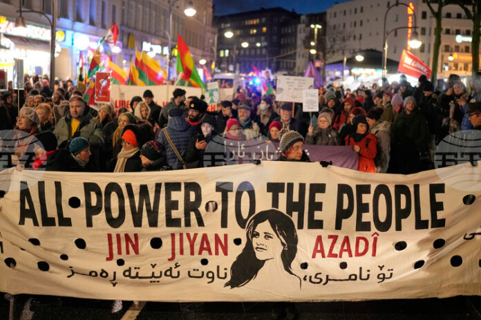 Г-7 заплаши Техеран с "допълнителни ограничения" Г-7 заплаши Техеран с "допълнителни ограничения"