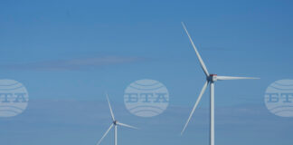 Германската компания Ер Ве Е спечели най‑големите офшорни вятърни договори във Великобритания с осигурен капацитет от почти 7 гигавата