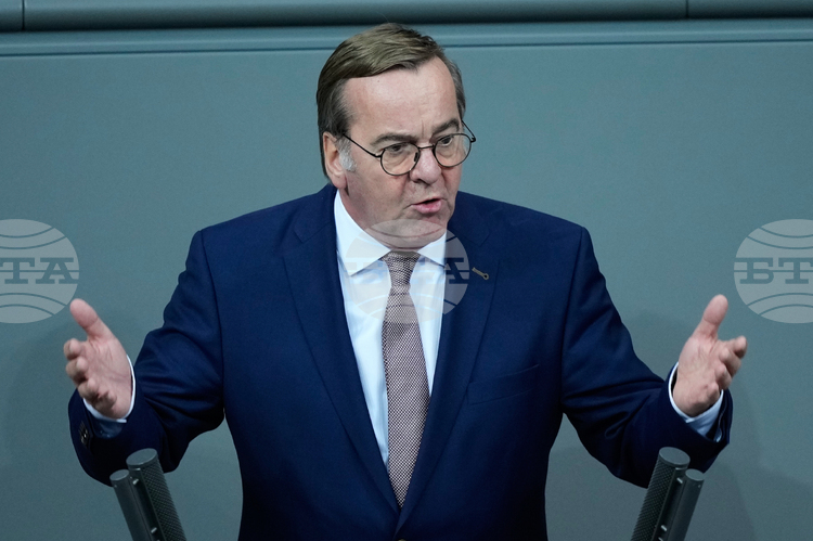 Германският министър на отбраната Борис Писториус се зае да защити