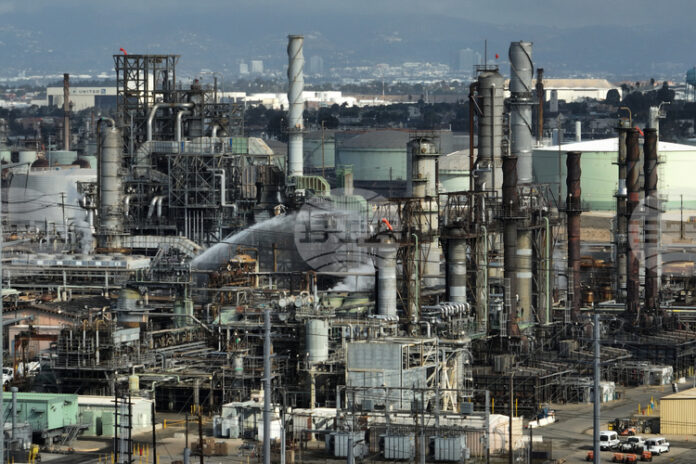 Главният прокурор на щата Мичиган заведе дело срещу петролни компании заради ограничаване на конкуренцията от ВЕИ