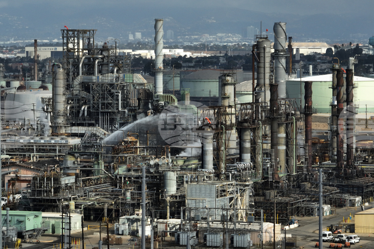 Главният прокурор на Мичиган Дейна Несъл днес подаде антитръстов иск