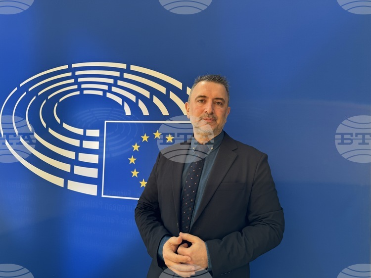 Гледам на желанието на Европа да усили сигурността си като на адреналин в спиращото ѝ индустриално сърце, каза евродепутатът Ивайло Вълчев