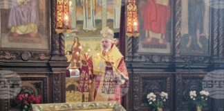 Господи, благослови настъпващата година с твоята благост и човеколюбие, каза Старозагорският митрополит Киприан в молебен за Новата година