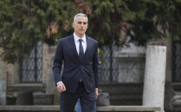 Андрей Гюров