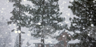 Хотел и параклис от лед в курортния комплекс „Томаму“ на остров Хокайдо са отворени за посетители