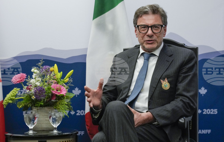 Италианският министър на икономиката намира за проблематично участието на Италия в проекта за мир на Тръмп