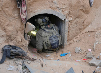 Израел съобщи, че е „елиминирал трима терористи“ близо до Рафах