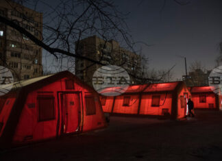 Към 50 сгради в Киев още са без електричество; нощни удари оставиха без ток 56 000 потребители в Буча, съобщават украинските власти