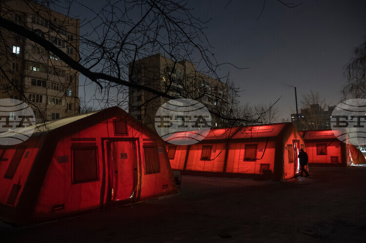 Към 50 сгради в Киев още са без електричество; нощни удари оставиха без ток 56 000 потребители в Буча, съобщават украинските власти