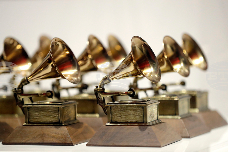 Легендарният музикант Фела Кути ще стане първият африканец, който получава награда „Грами“ за цялостни постижения