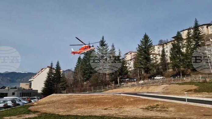 Медицински хеликоптер транспортира тежко пострадал мъж от родопското село Гела към София