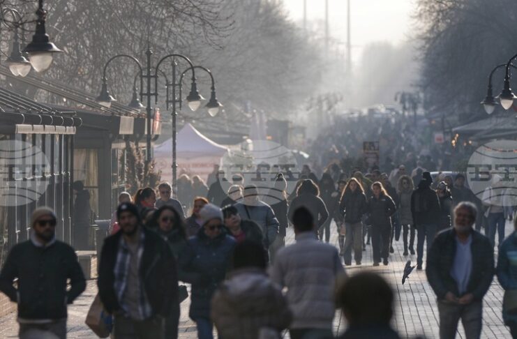 Минималната работна заплата става 620,20 евро, линията на бедност също се вдига