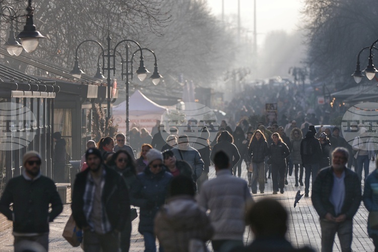 Минималната работна заплата става 620,20 евро, линията на бедност също се вдига