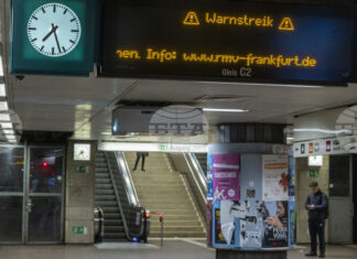 Младеж загина от токов удар на метростанция в Берлин