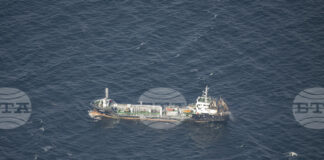 Моряк, обявен за изчезнал преди дни, беше намерен жив на борда на танкер в Германия