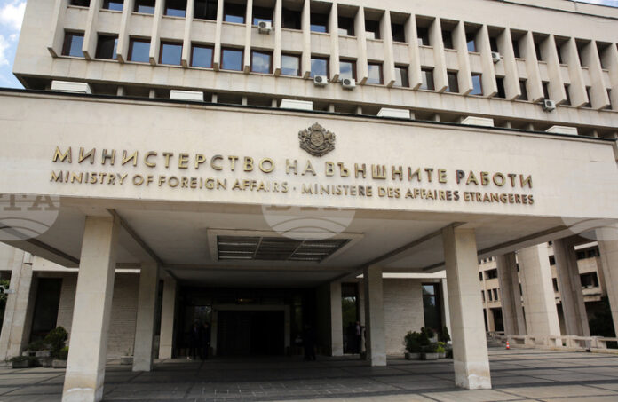 МВнР отвори кризисна телефонна линия за съдействие на български граждани във Венецуела