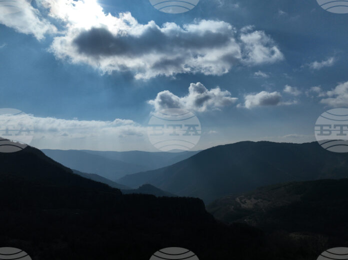 Не са добри условията за туризъм в планините, съобщиха от ПСС на БЧК