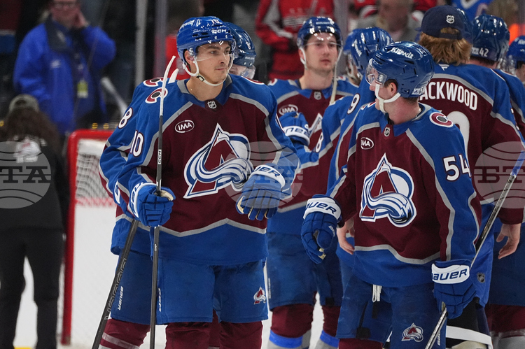 Нейтън Маккинън вкара два гола за победа на Колорадо Аваланш срещу Вашингтон Кепиталс в НХЛ