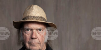 Нийл Янг предлага на гренландците свободен достъп до музикалните си архиви