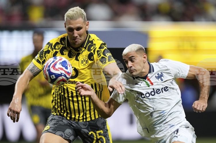 Борусия Дортмунд проведе тренировка без защитника Никлас Зюле и полузащитника