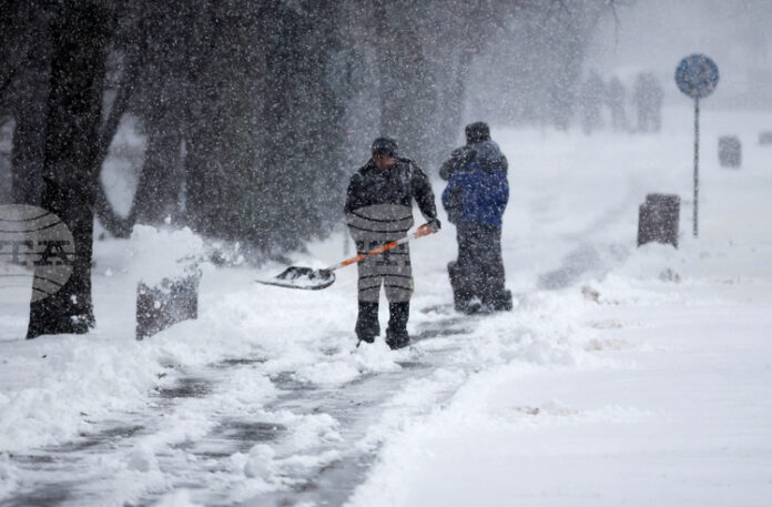 Нормална е пътната обстановка в София, градският транспорт изпълнява маршрутите си, съобщиха от Столична община
