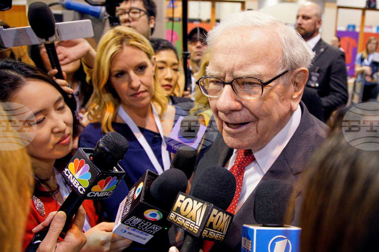 Инвестиционния холдинг Бъркшър Хатауей Berkshire Hathaway е увеличил заплатата на