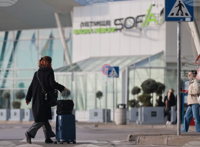 Няма отменени полети от и до летище "Васил Левски" – София заради силния вятър