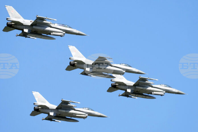 ОБНОВЕНА Летищата в Жешов и Люблин отново са отворени след временното затваряне