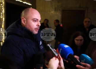 ОБНОВЕНА На терен работят 61 снегорина в София, няма установени заледявания, съобщи директорът на Столичния инспекторат Николай Недялков