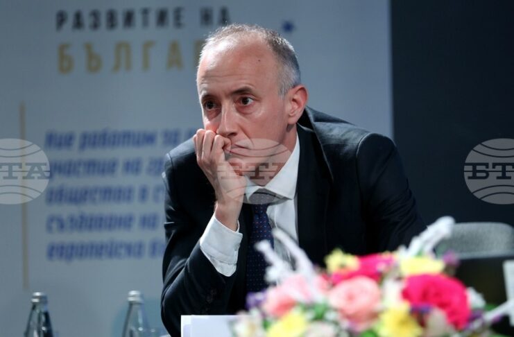 Образователната система в по-голяма степен трябва да е отворена за иновациите, каза министърът на образованието в оставка Красимир Вълчев