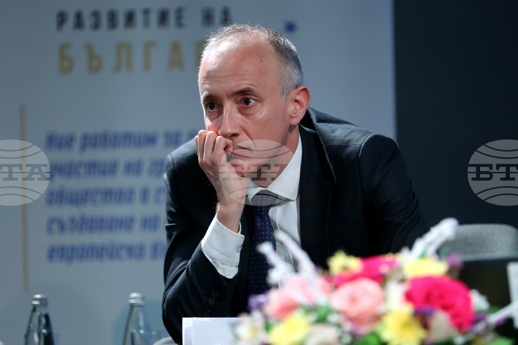 Министърът на образованието и науката в оставка Красимир Вълчев заяви