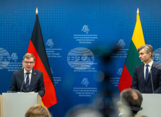 ОБЗОР
                                                                                                След съвместната отбрана Литва и Германия се обединиха и на дипломатическия фронт