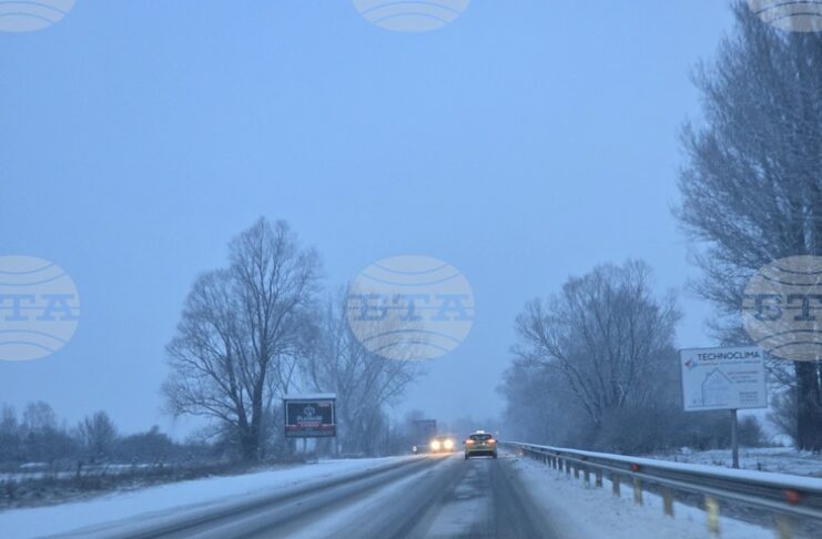 Ограничено е движението по пътя между Разлог и Симитли през прохода Предел за превозни средства над 12 тона