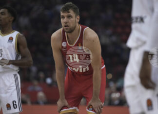 Олимпиакос победи Байерн Мюнхен след 25 точки на Александър Везенков Олимпиакос победи Байерн Мюнхен след 25 точки на Александър Везенков