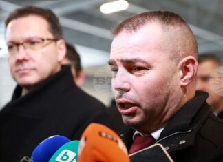 От днес се очаква на някои гранични преходи да има спиране и на лекия трафик заради протеста на гръцките фермери, предупреди директорът на "Гранична полиция"