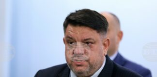 От името на всички членове и симпатизанти на БСП заявявам неизменна подкрепа към Илияна Йотова, каза Атанас Зафиров