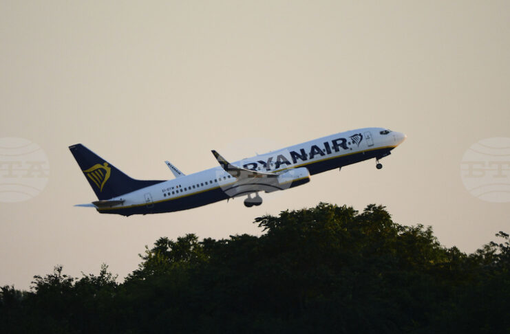 От „Райънеър“ очакват безплатният интернет на борда на самолетите да е широко разпространен след „четири или пет години“