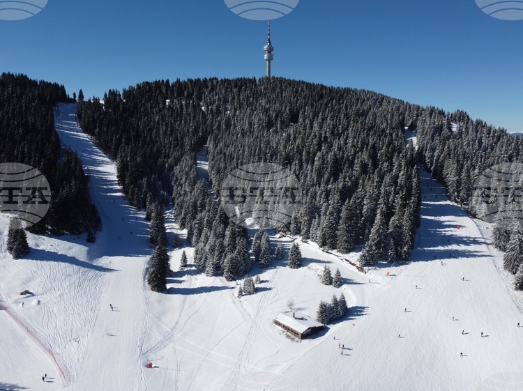 Членовете на парламентарната Комисия по туризъм ще се съберат днес