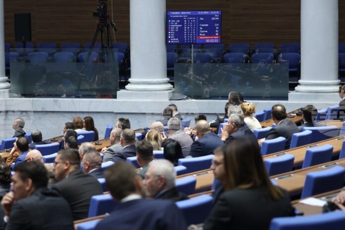 Парламентът одобри окончателно законови промени, разширяващи материалния обхват на представителните искове за защита на колективните интереси на потребителите