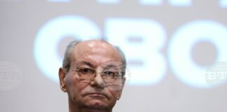 Почетният председател на АПС Ахмед Доган обяви, че партията ще подкрепи Румен Радев