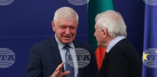 Полагаме усилия за 5% индексация на доходите в бюджетната сфера този месец, но според мен ще стане през февруари, каза зам.-министър Кирил Ананиев