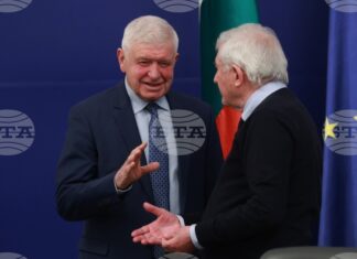 Полагаме усилия за 5% индексация на доходите в бюджетната сфера този месец, но според мен ще стане през февруари, каза зам.-министър Кирил Ананиев