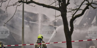 Пожар в новогодишната нощ изпепели голяма църква в центъра на Амстердам