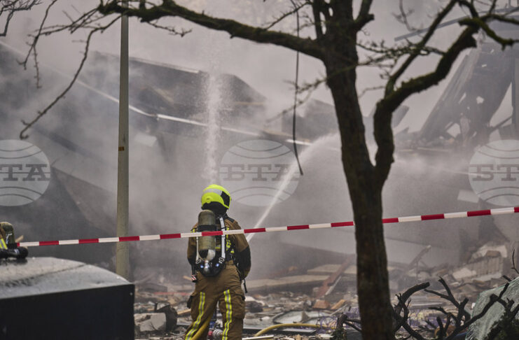 Пожар в новогодишната нощ изпепели голяма църква в центъра на Амстердам