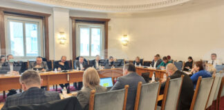 Правната комисия прие на второ четене законови промени, с които се разрешава рекламата на адвокатската дейност и използването на посрединици