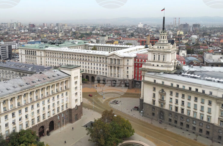 Правната комисия ще обсъди утре промени в Изборния кодекс, сред които и 100% машинен вот, какви са нагласите в НС и мнението на президента