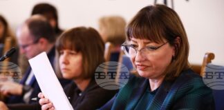 Правната комисия ще продължи да разглежда законопроекта за промени в Изборния кодекс утре на извънредно заседание