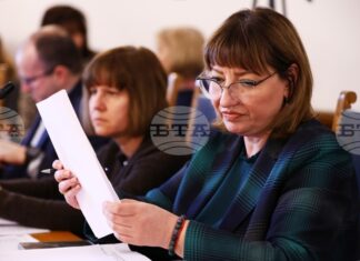 Правната комисия ще продължи да разглежда законопроекта за промени в Изборния кодекс утре на извънредно заседание