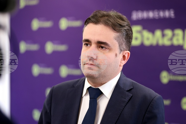 Предлагаме 100% машинно гласуване, управляващите може би са се разбрали за по-съществени промени в Изборния кодекс, заявиха от "Да, България"