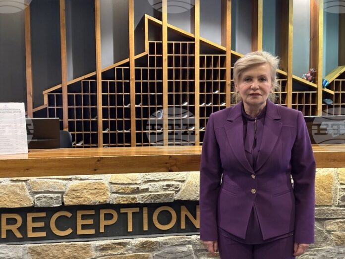 Представяне на списание ЛИК "Българските пари"
                                                                                                Процесът по преминаване към еврото протече плавно в пълния курорт Боровец, каза председателят на Съюза на собствениците и хотелиерите в Боровец Благовеста Томова